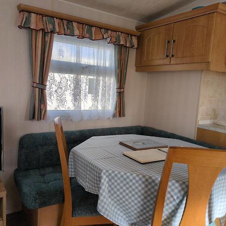 L&G Family Holidays 8 Berth Sealands Familys Only And The Lead Person Must Be Over 30 (Adults Only) Ingoldmells Extérieur photo